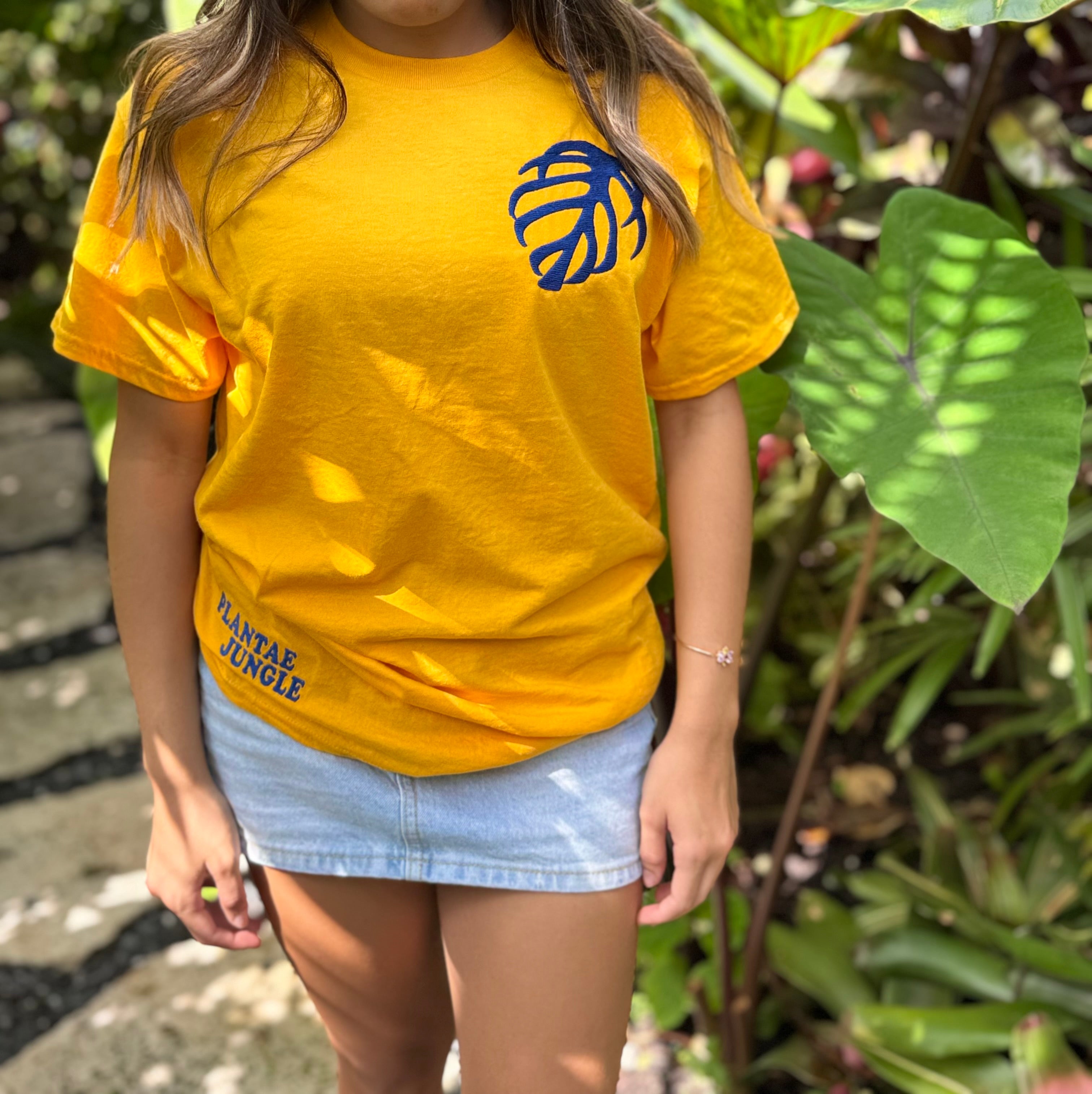 T-Shirt - Embroidered Monstera Sierrana (Hawaiian Form)