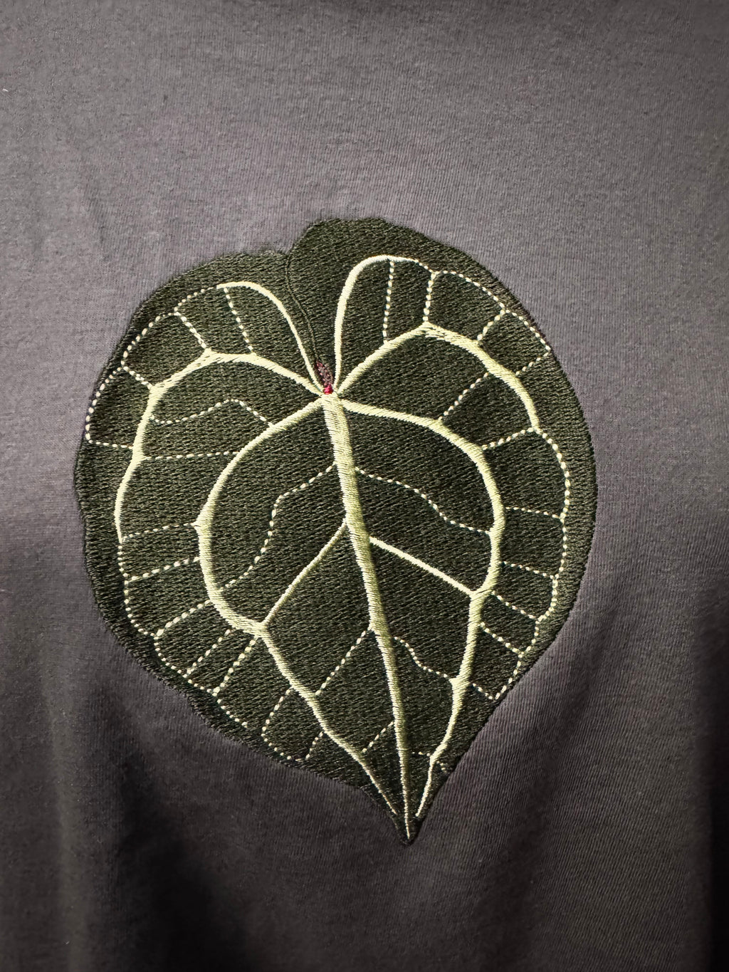 T-Shirt - Embroidered Anthurium King of Clarinervium