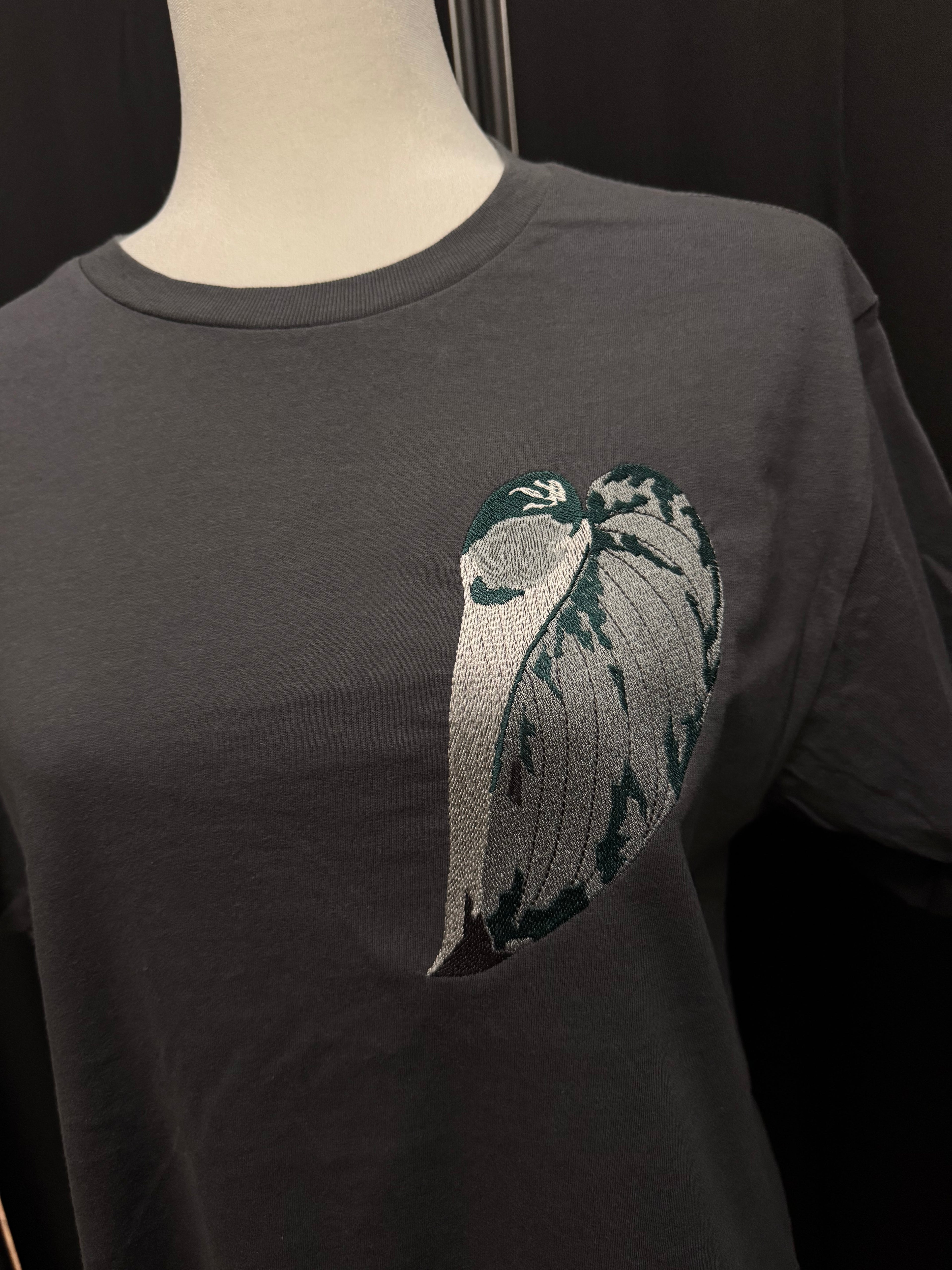 T-Shirt - Embroidered Scindadpsus Pictus Mariposa
