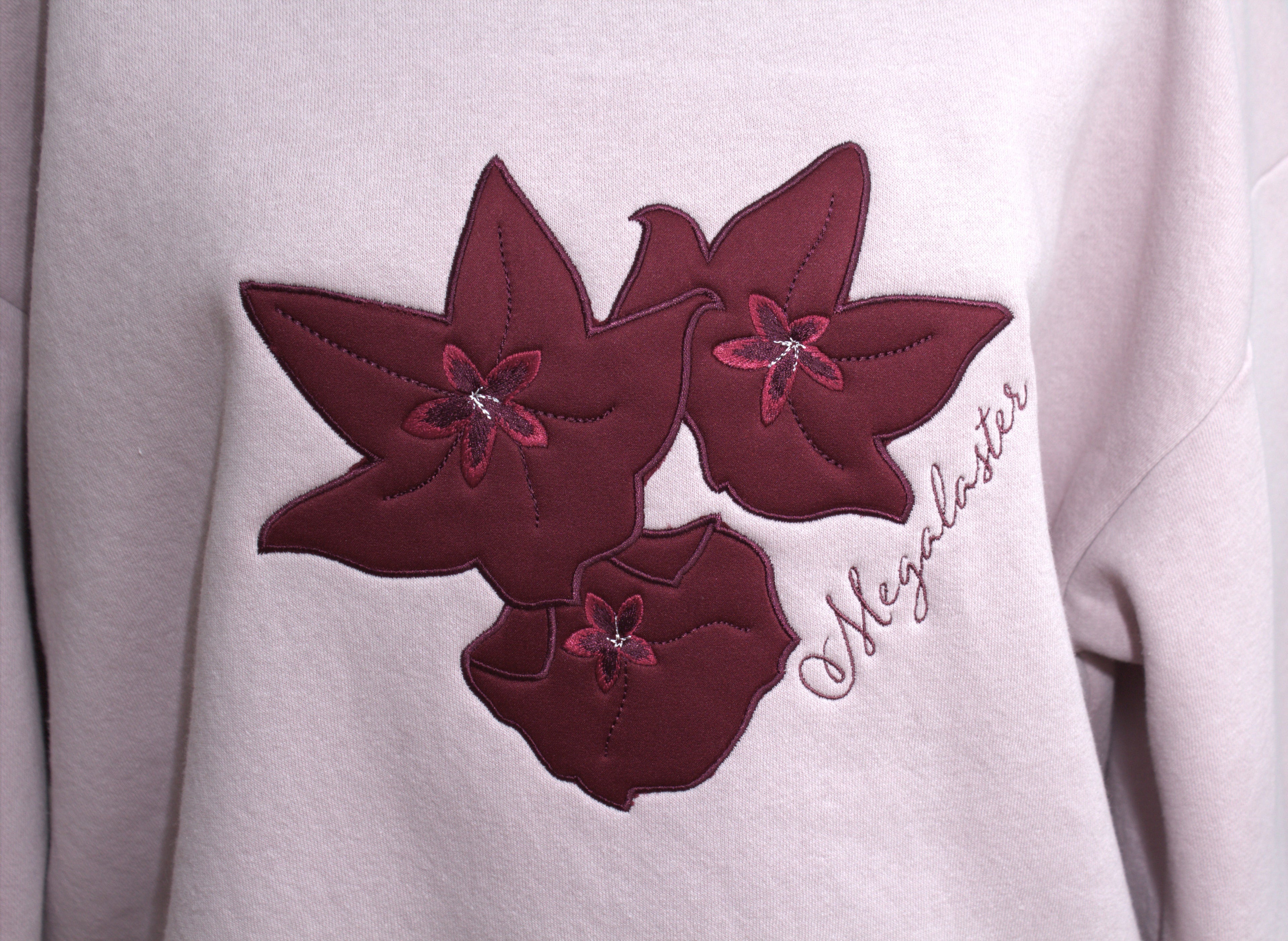 Hoya bloom - Megalaster w/ Mix materials applique