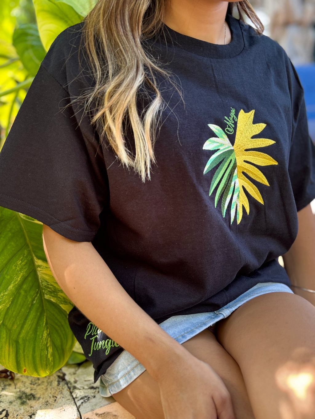 T-Shirt - Embroidered Philodendron Mayoi Variegated